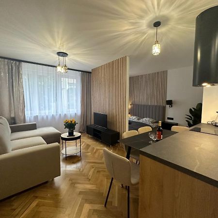 Mki Apartments - Zlota 69 Warsaw City Center Apartment Exterior photo